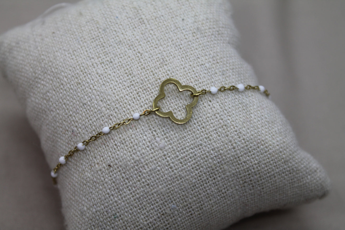 Bracelet TREFLE blanc doré