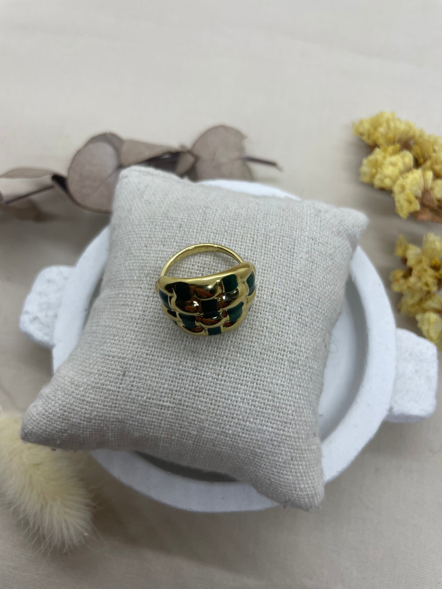Bague quadrillage verte dorée