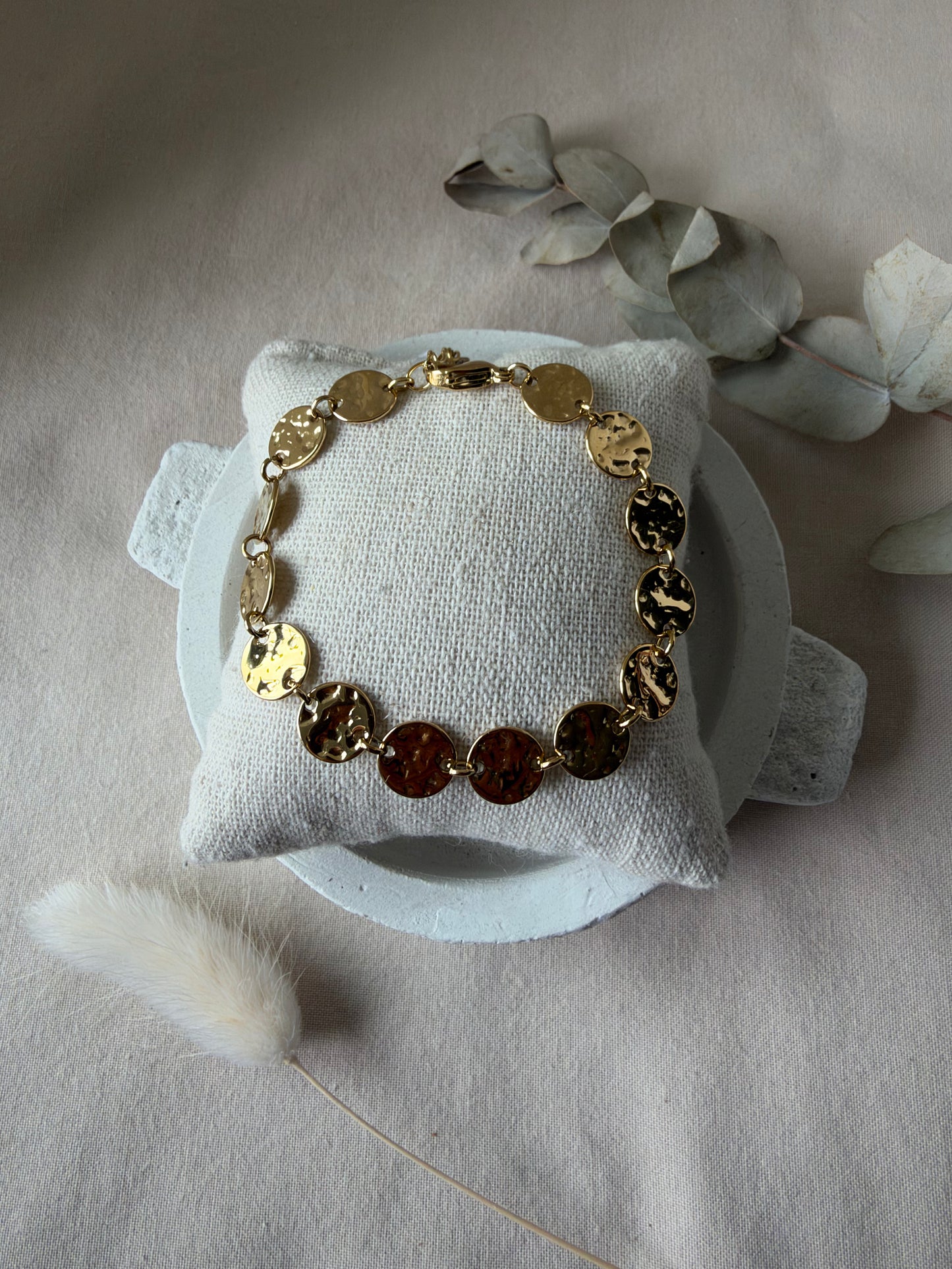 Bracelet rondelles martelées dorées