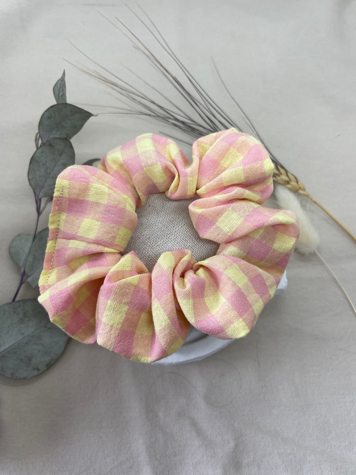 Chouchou carreaux jaune et rose
