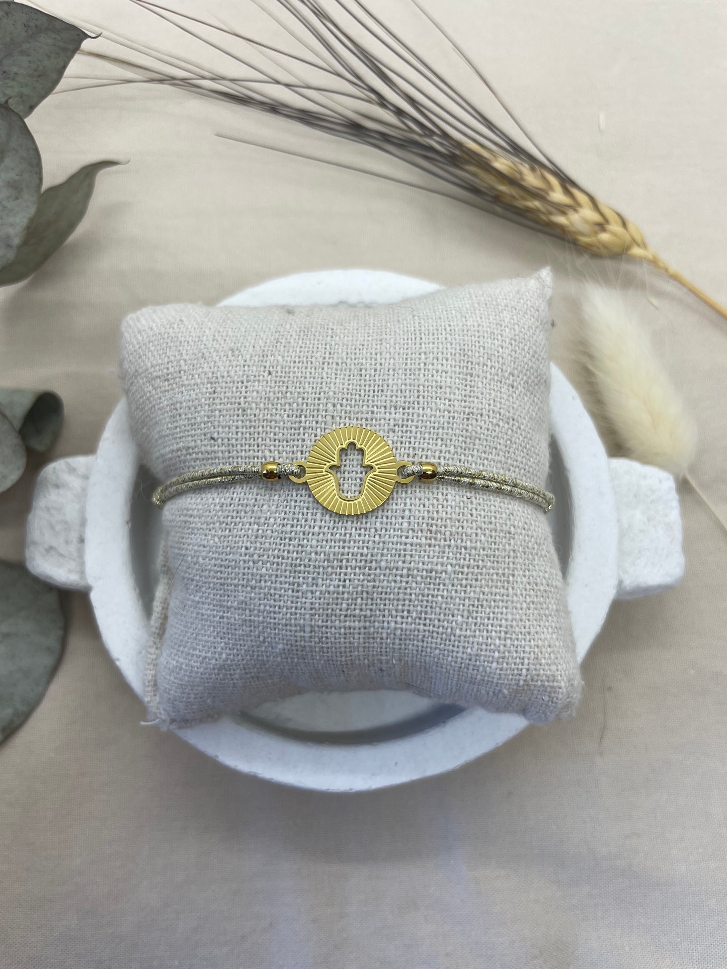 Bracelet cordon doré main éclat