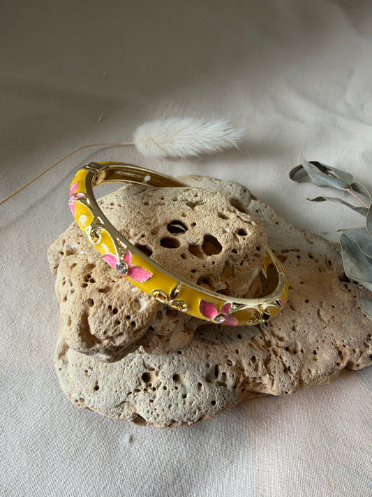 Bracelet jonc thaïlandais fin jaune rose fleurs