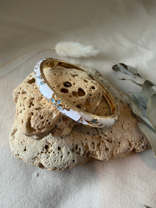 Bracelet jonc thaïlandais fin blanc bleu clair fleurs