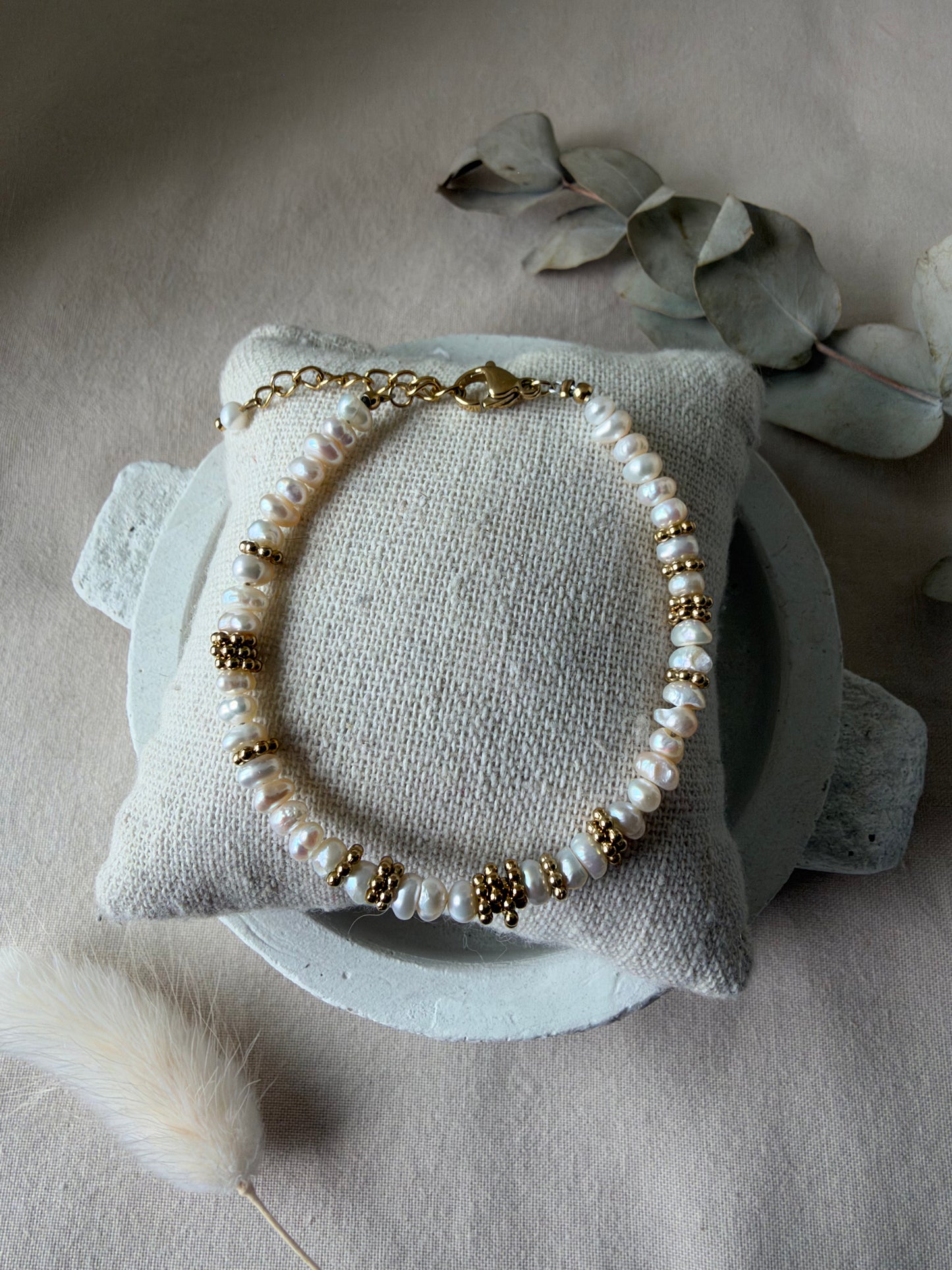 Bracelet Zoé perles d’eau douce doré